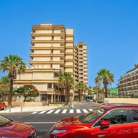 Modern Renovated With Terrace In Playa De Americas *